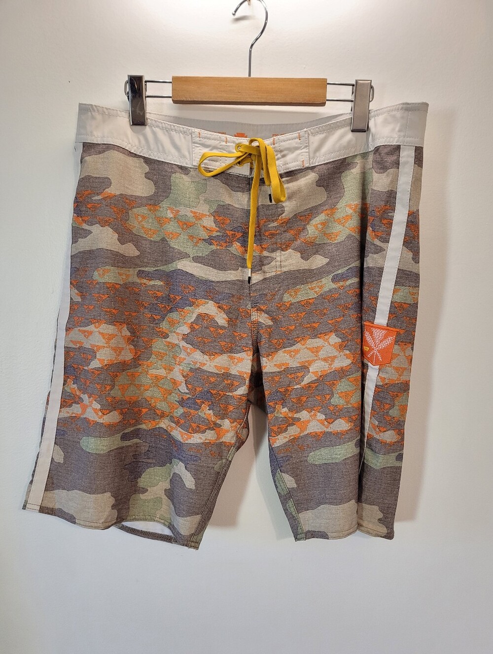 RVCA Men's Camo Orange Geometric Swim Trunks Makua Rothman Boardshorts - Size 34